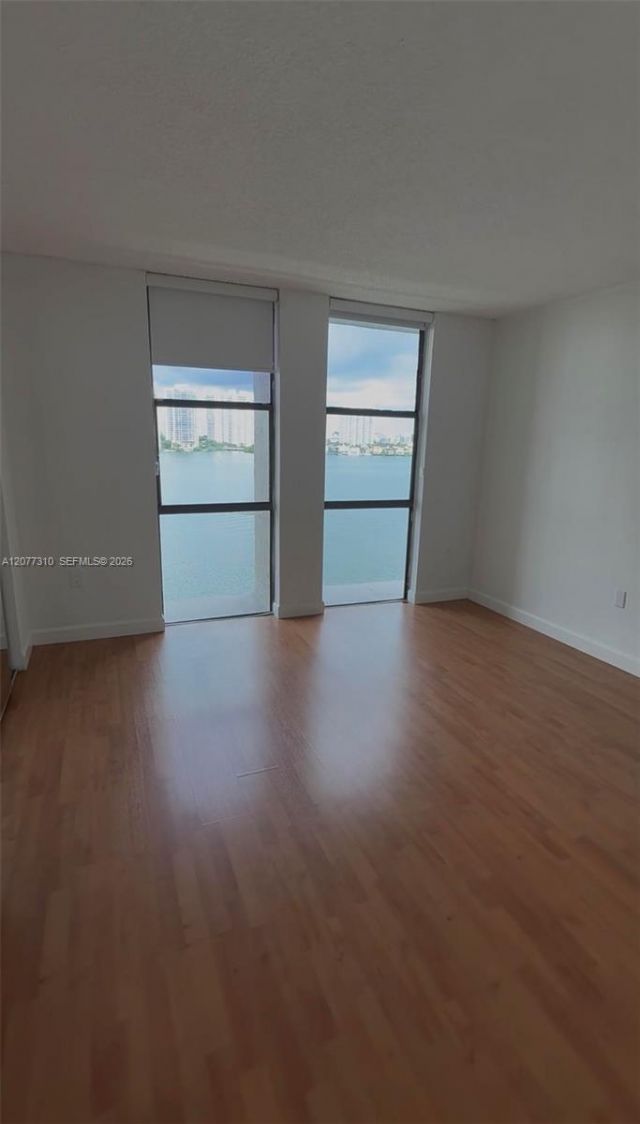 17500 N Bay Rd , Unit S907, Sunny Isles Beach, FL 33160 Photo