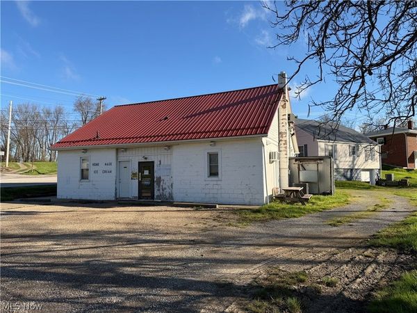 932 Main Street , Smithfield, OH 43948