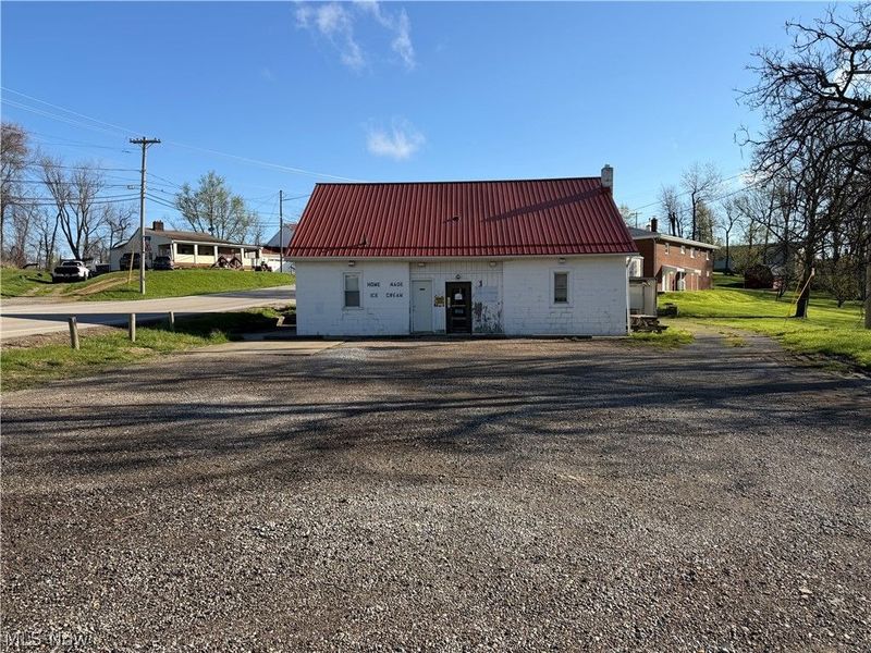 932 Main Street, Smithfield, OH 43948 Photo 3