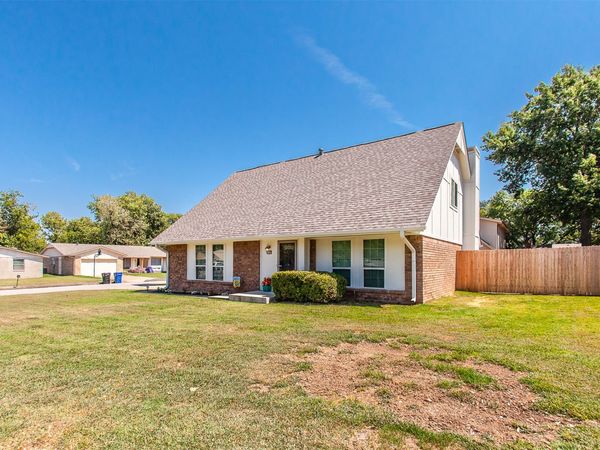 2105 S Hickory Avenue, Broken Arrow, OK 74012