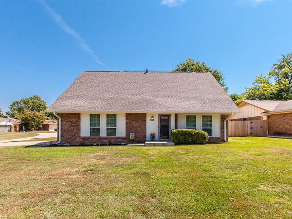 2105 S Hickory Avenue , Broken Arrow, OK 74012