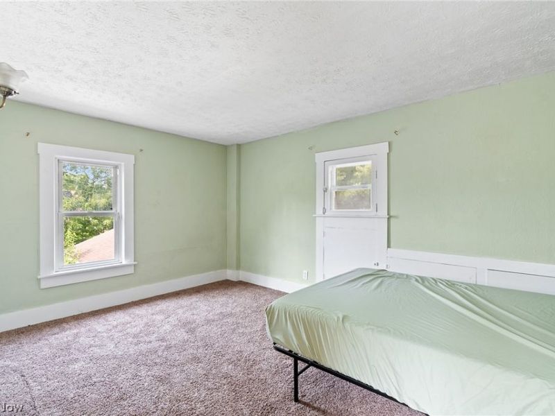 777 Montana Avenue, Akron, OH 44314 Photo 12