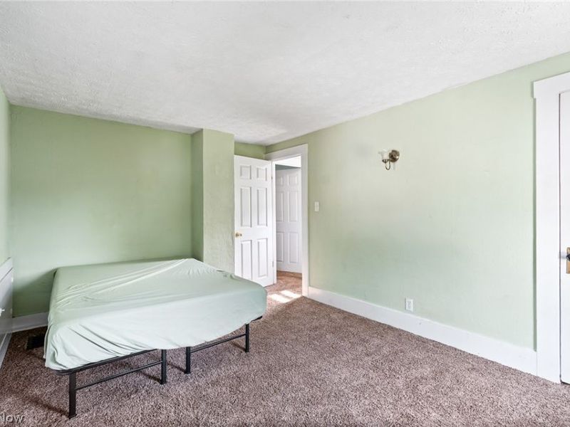 777 Montana Avenue, Akron, OH 44314 Photo 13