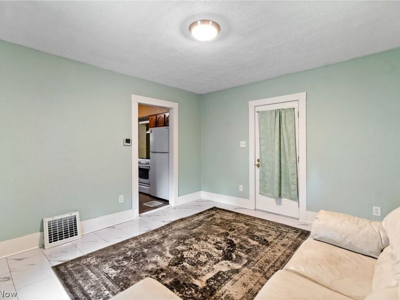 777 Montana Avenue, Akron, OH 44314 Photo 4