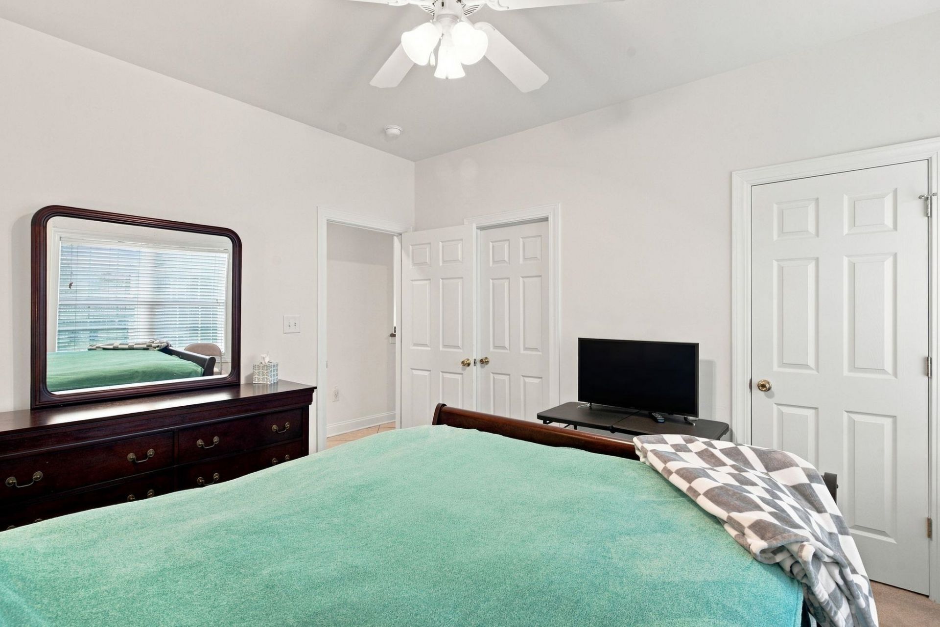 2037 Silvercrest Dr. Photo 18