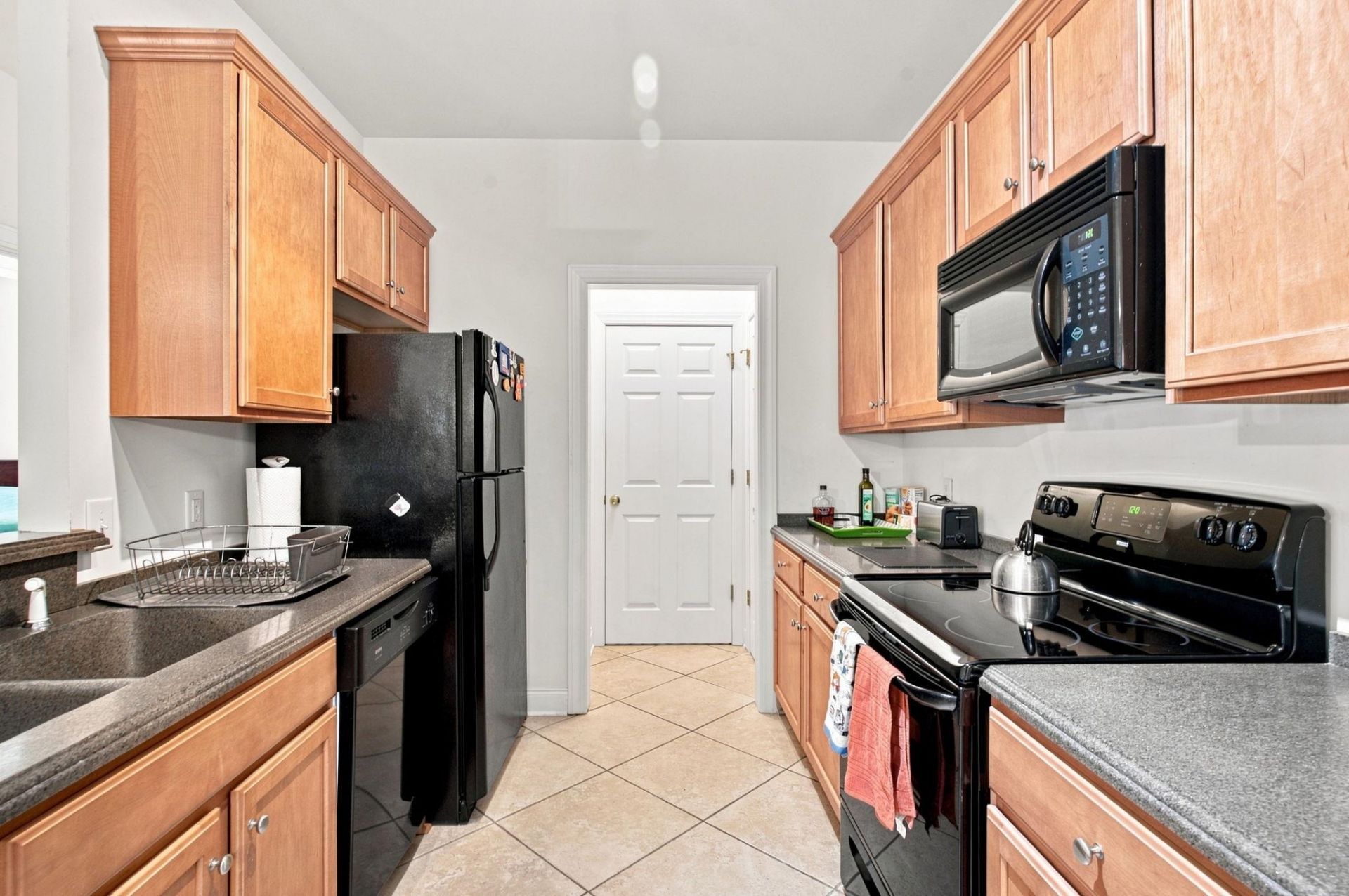 2037 Silvercrest Dr. Photo 7