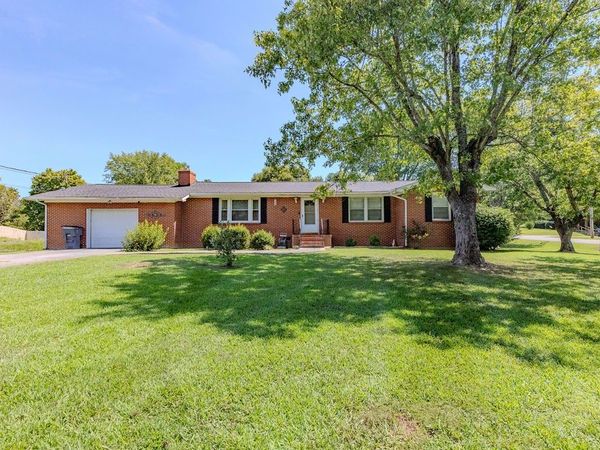 100 Franklin St , McMinnville, TN 37110