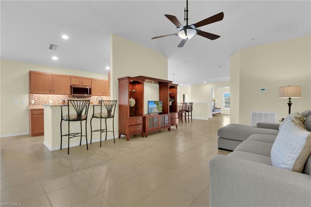 9048 Triangle Palm Ln, Unit 1101, Fort Myers, FL 33913 Photo