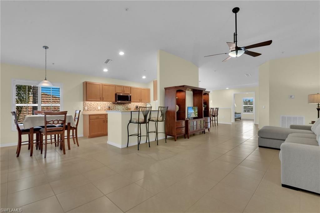 9048 Triangle Palm Ln, Unit 1101, Fort Myers, FL 33913 Photo