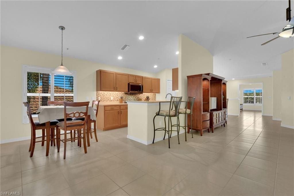 9048 Triangle Palm Ln, Unit 1101, Fort Myers, FL 33913 Photo