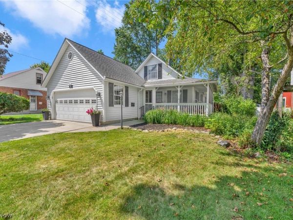 360 Huntmere Drive, Bay Village, OH 44140