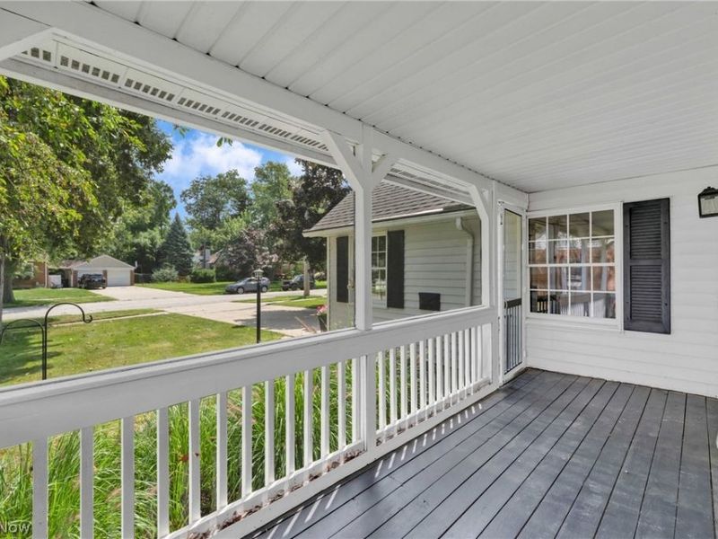 360 Huntmere Drive, Bay Village, OH 44140 Photo 4