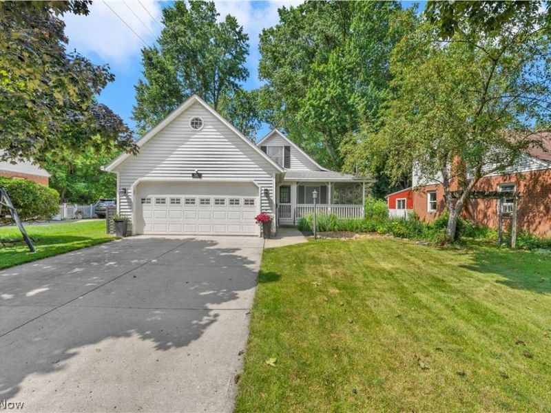 360 Huntmere Drive, Bay Village, OH 44140 Photo 5