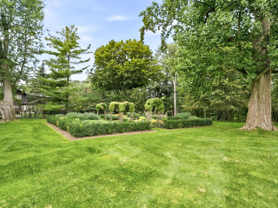 Property Image 100