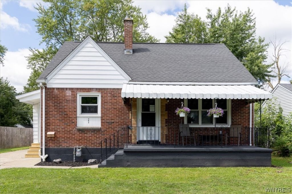 382 Windermere Boulevard, Amherst, NY 14226 Main Photo