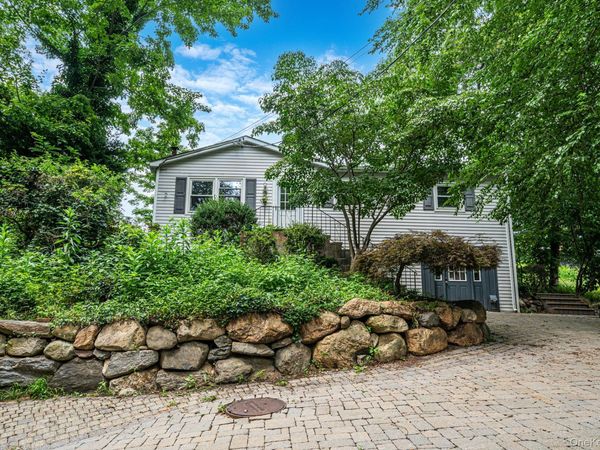 25 Rosedale Road , Sound Beach, NY 11789