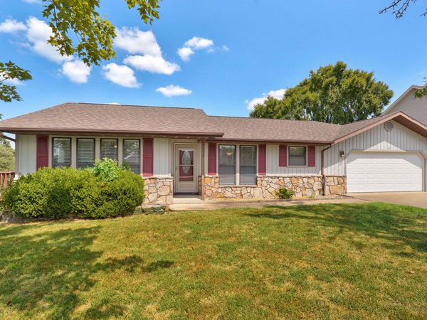 50 Irish Hills Boulevard , Kimberling City, MO 65686