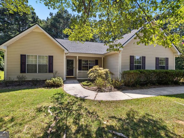 20 Walton Woods Drive, Newnan, GA 30263