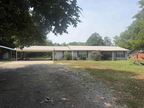 2604 Oakwood Cove , Pine Bluff, AR 71603