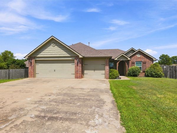 1800 Tulip Court, Claremore, OK 74019