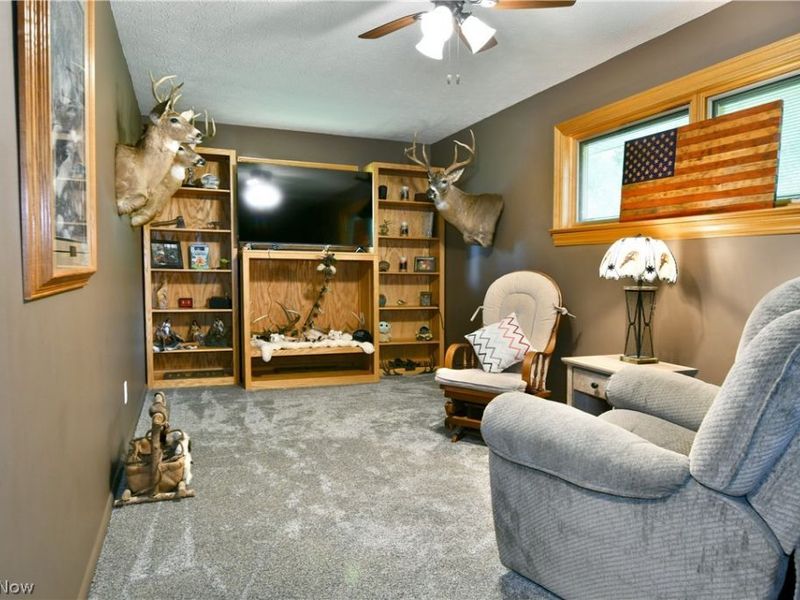 907 Center Street E, Warren, OH 44481 Photo 16