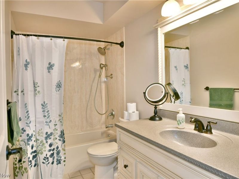 907 Center Street E, Warren, OH 44481 Photo 23