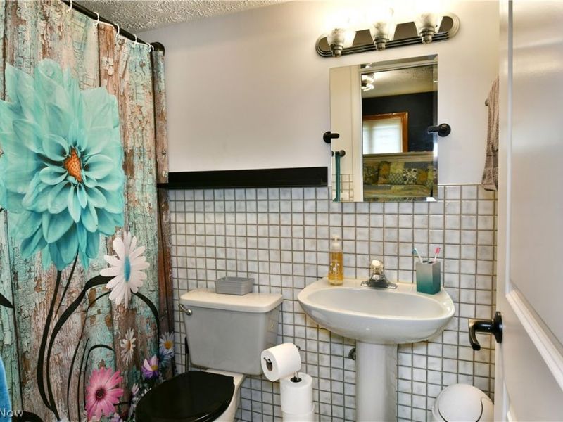 907 Center Street E, Warren, OH 44481 Photo 34