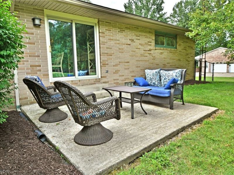 907 Center Street E, Warren, OH 44481 Photo 45
