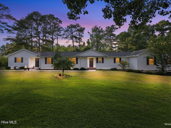 180 Carthage Road , Carthage, NC 28327