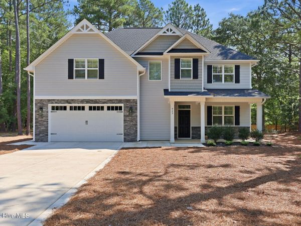 925 Cardinal Place, Vass, NC 28394