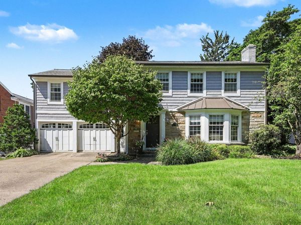 955 San Jose Drive SE, East Grand Rapids, MI 49506
