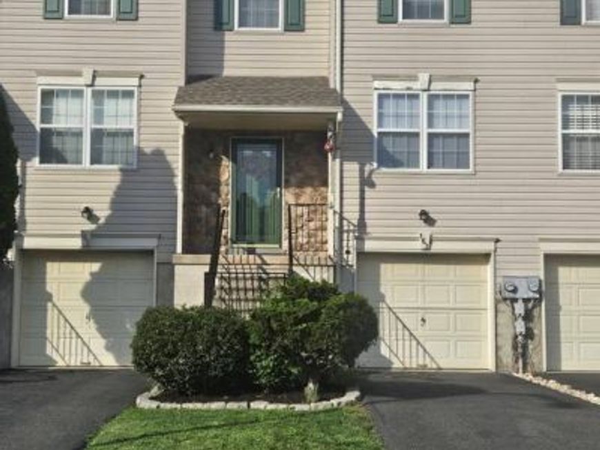 163 Strawberry Lane, Perkasie, PA 18944 Main Photo