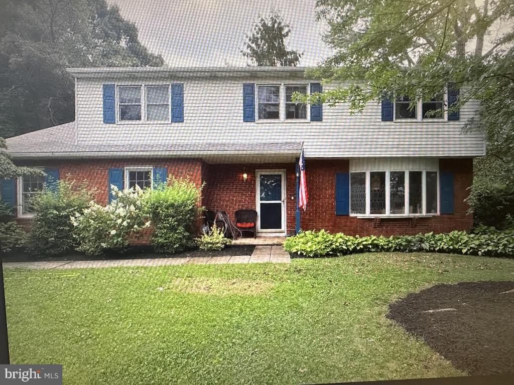572 SCHOOL ROAD, YORK, PA 17407