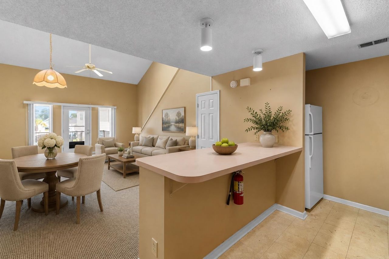 218 Double Eagle Dr. Photo 6