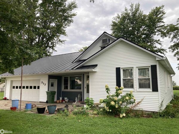 317 N Main Street, Danville, IA 52623