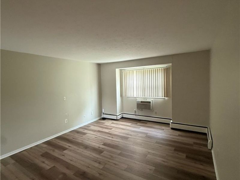 2520 Flintridge Drive , Unit 6, Austintown, OH 44515 Photo 3
