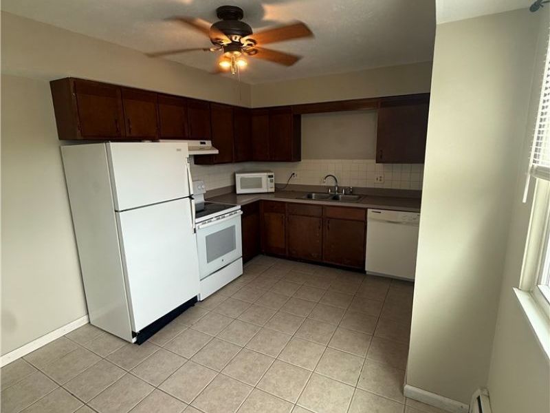 2520 Flintridge Drive , Unit 6, Austintown, OH 44515 Photo 4