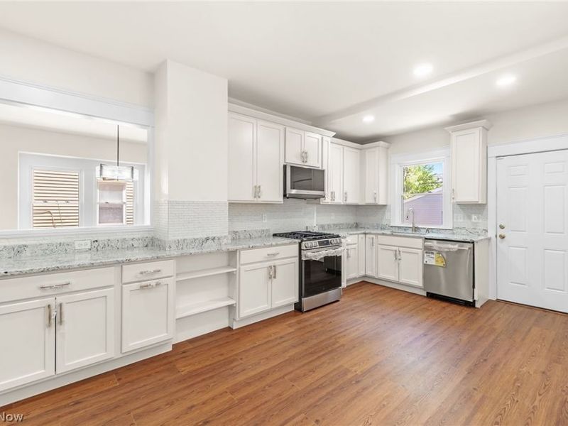 2165 W 95th Street, Cleveland, OH 44102 Photo 11