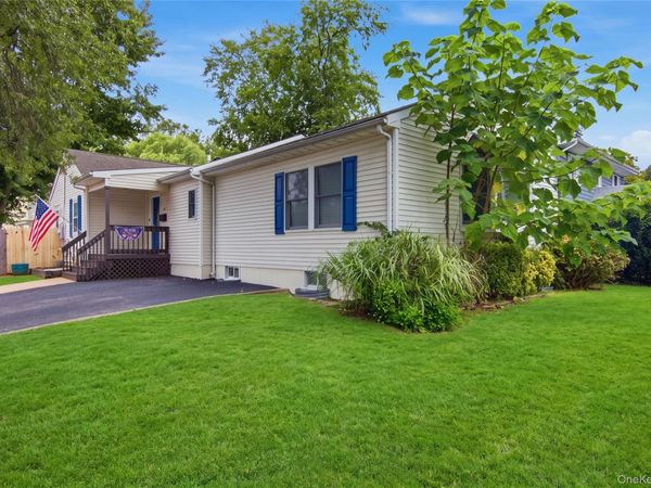 301 Laurel Road , Northport, NY 11768