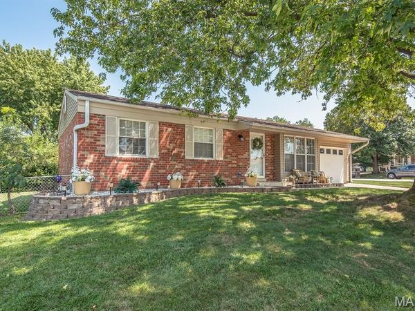 3200 Denton Lane , St Charles, MO 63301