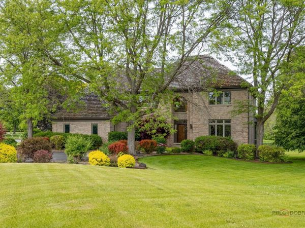 5420 Belmont Court , Libertyville, IL 60048