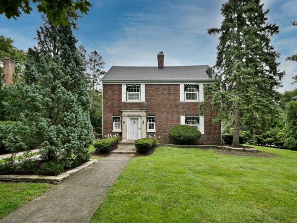 515 S Summit Avenue, Villa Park, IL 60181