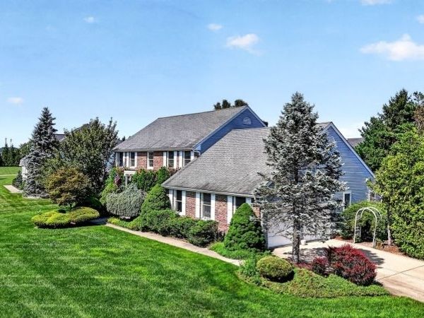 46 Waverly Pl, South Brunswick, NJ 08852