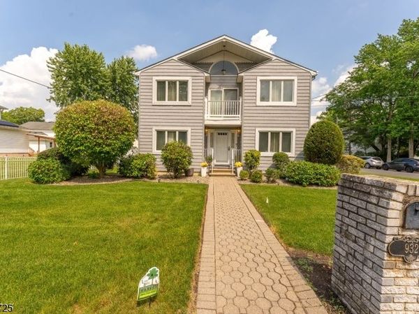 932 Beatrice Pkwy, Edison, NJ 08820