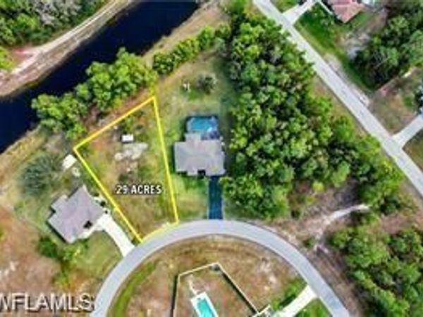469 Boleyn CIR , LEHIGH ACRES, FL 33974