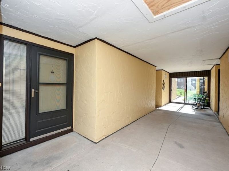 879 Hampton Ridge Drive , Akron, OH 44313 Photo 2