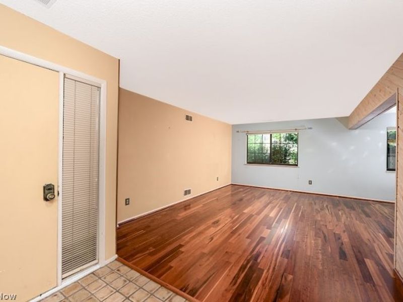 879 Hampton Ridge Drive , Akron, OH 44313 Photo 9