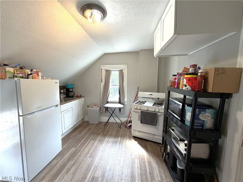 3230 W 31st Street, Cleveland, OH 44109 Photo 13