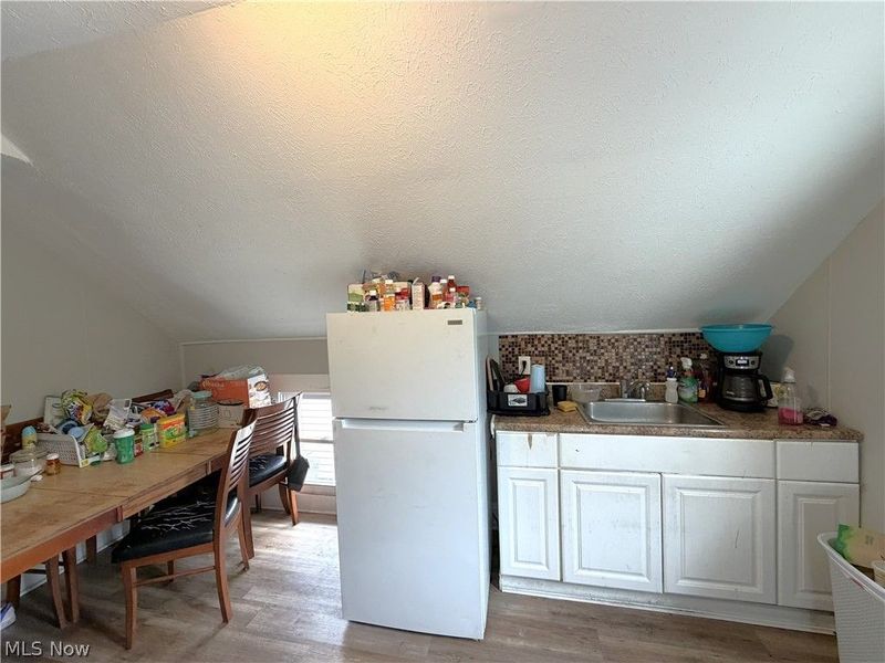3230 W 31st Street, Cleveland, OH 44109 Photo 14