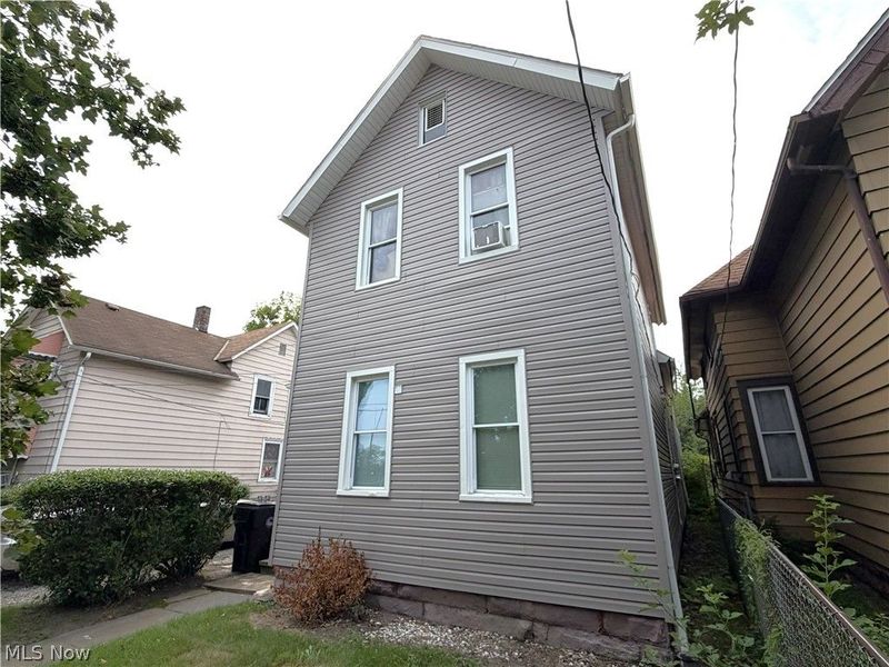 3230 W 31st Street, Cleveland, OH 44109 Photo 2